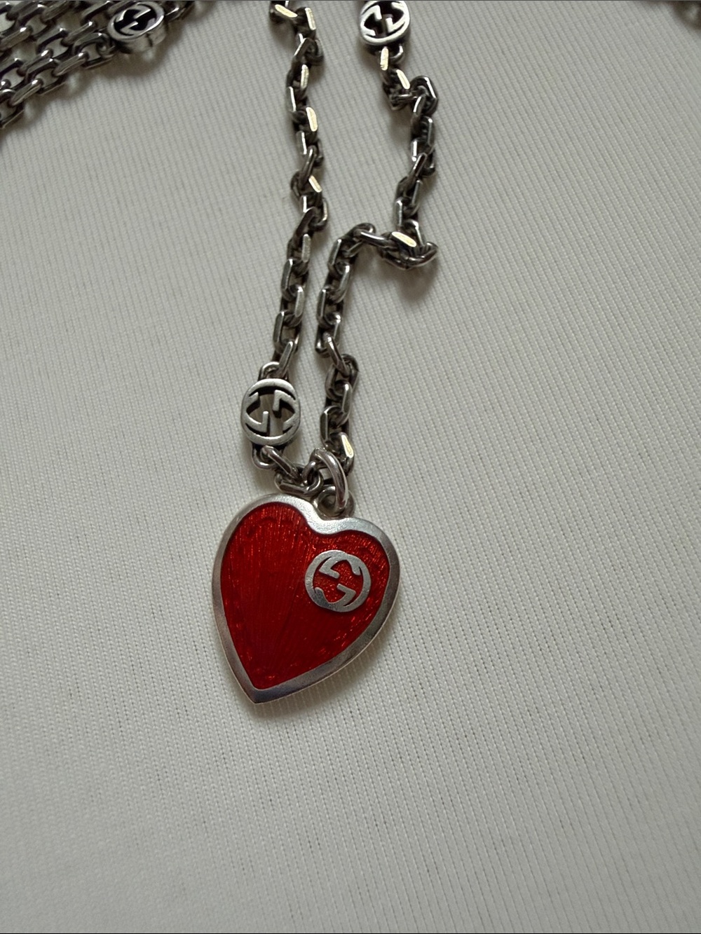 Gucci heart pendant necklace